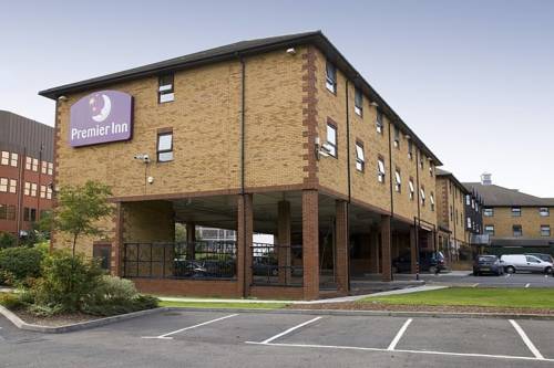Premier Inn London Romford Central Buitenkant foto